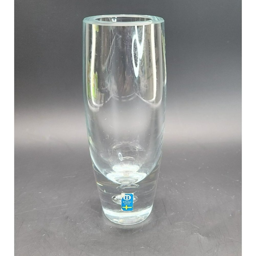 Bergdala Sweden Leaded Crystal Vase Heavy Glass Bud Vase JJ1584